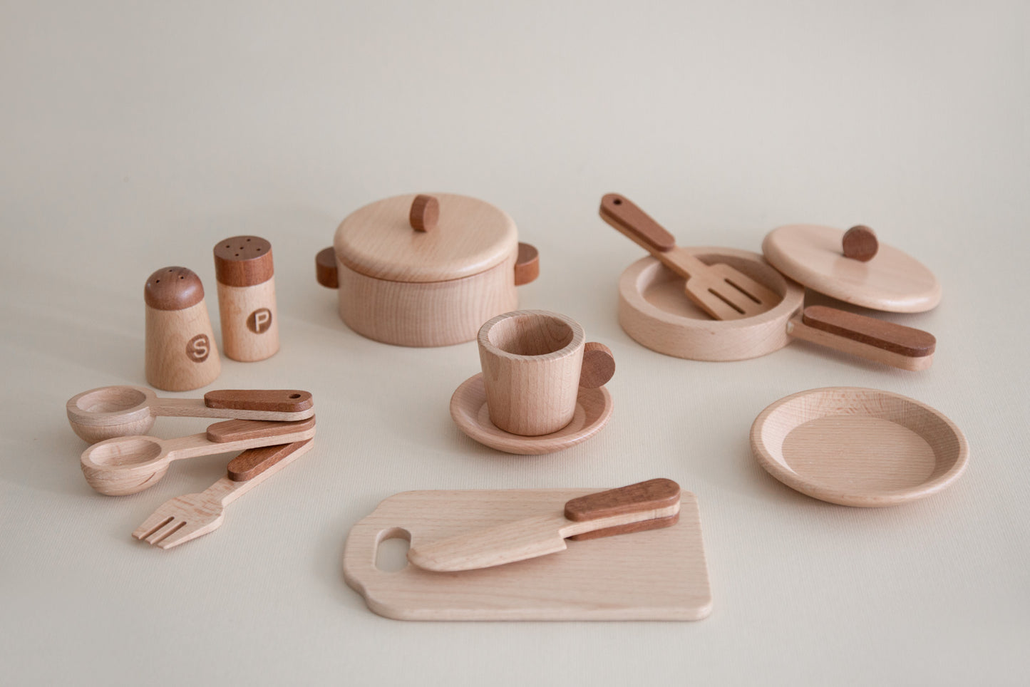 Kitchenware & Pots